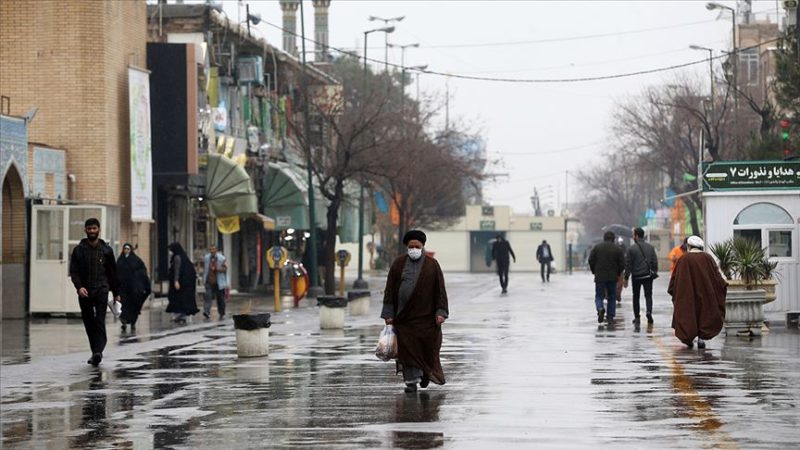 İran'da koronavirüs nedeniyle 4 kişi daha hayatını kaybederken, ölü sayısı