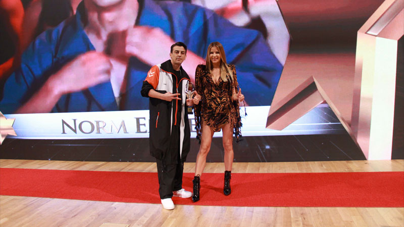 Ivana’yı köşeye sıkıştırdı Ivana’yı köşeye sıkıştırdı