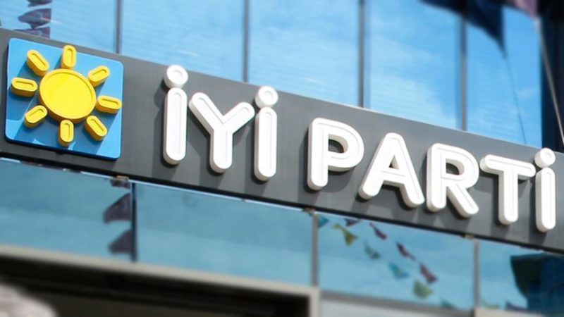 İYİ Parti’de istifa! Sosyal medyadan duyurdu Eskişehir Milletvekili İdris Nebi Hatipoğlu, sosyal medya hesabından açıklama yaparak