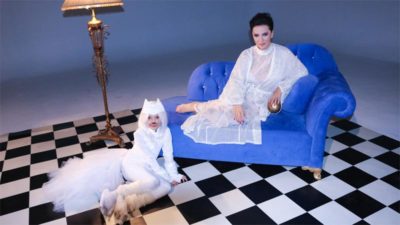 Klibinde kızını oynattı