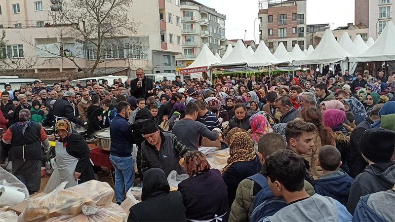 Bursa Zonguldaklılar Derneği tarafından birincisi düzenlenen 'Hamsi Festivali'nde renkli görüntüler