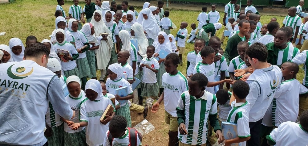 Kenyalı çocuklara Bursaspor forması