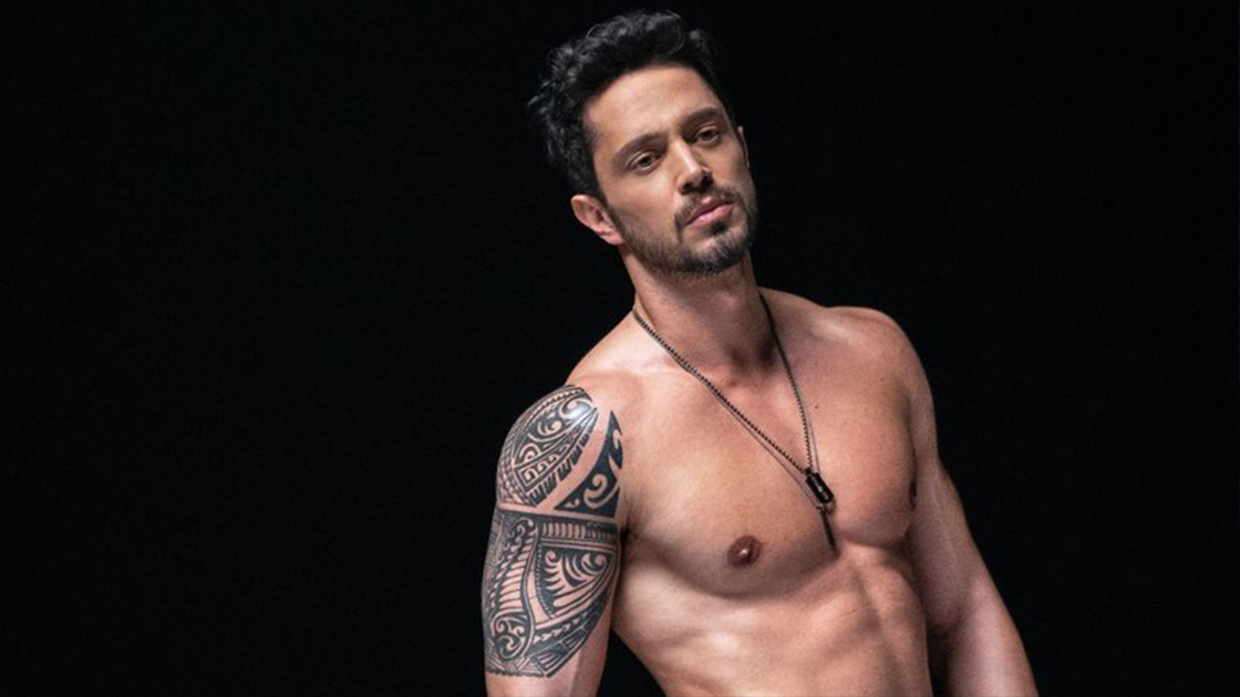 ‘Evde çıplak dolaşıyor’ iddiasına Murat Boz’dan açıklama