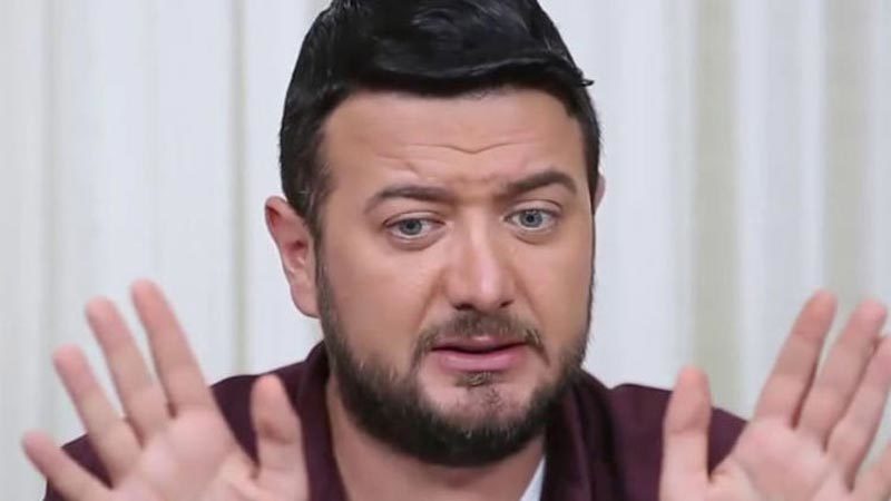 Kiralık Aşk dizisinde canlandırdığı Koray karakteri ile dikkatleri üzerine çeken
