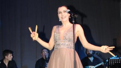 Şevval’dan kaşık şov