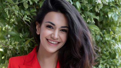 Düğüne odaklandı