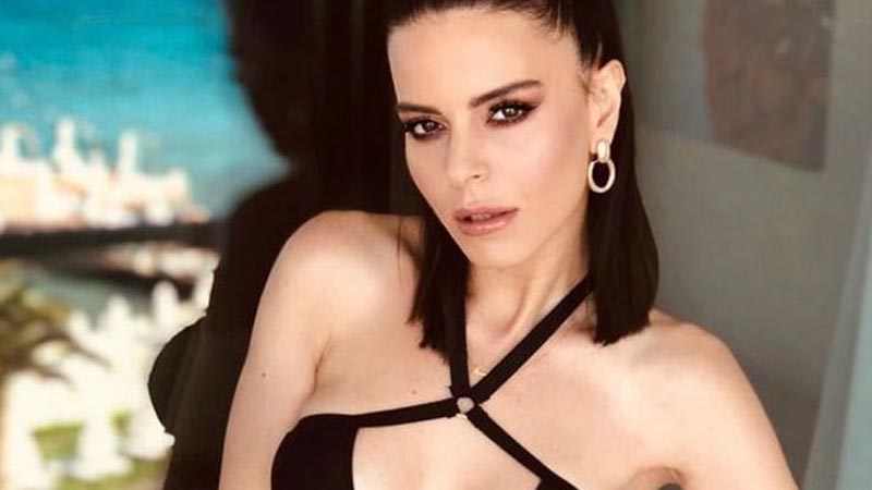 Simge’den 4 klip birden Simge’den 4 klip birden