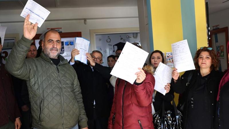 Özel okul iflas, veliler isyan etti Özel okul iflas, veliler isyan etti