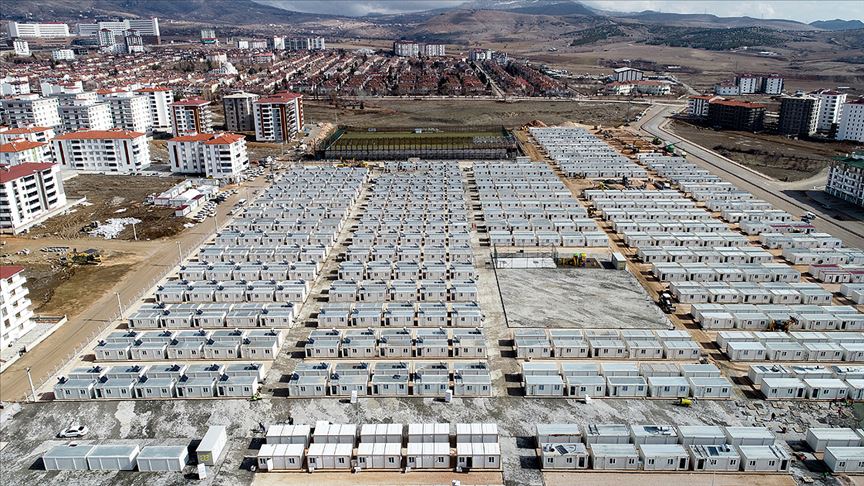 Elazığ’daki depremzedeler konteyner kentlere yerleşiyor