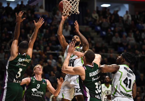 Yenildi ama çeyrek finalde!