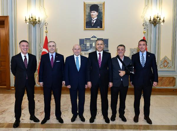 Toplantı sona erdi… TFF ve 4 kulüp başkanı…