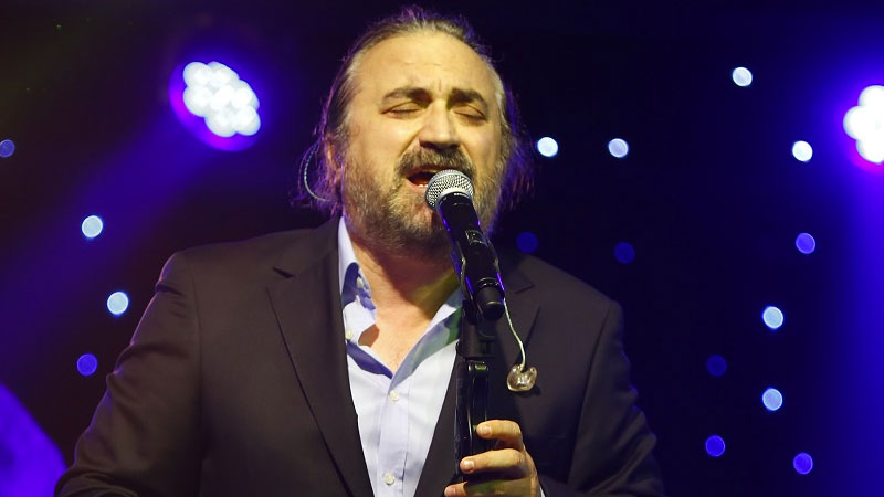 Beni iyi insanlar dinlesin! Beni iyi insanlar dinlesin!