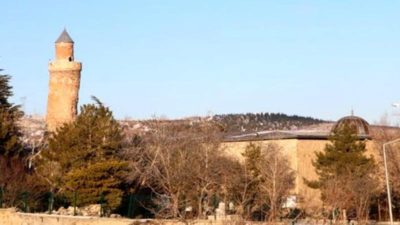 Elazığ, 9 asırlık bu minareyi konuşuyor! Pisa Kulesi’nden bile eğik ama depreme meydan okudu