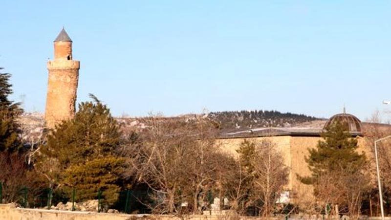 Elazığ'daki yeni yapılan binaların tuz buz olmasının ardından 9 asırlık