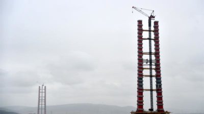 Simgelerin köprüsü yükseliyor