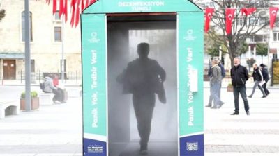 ‘Dezenfeksiyon tüneli’ yaptılar