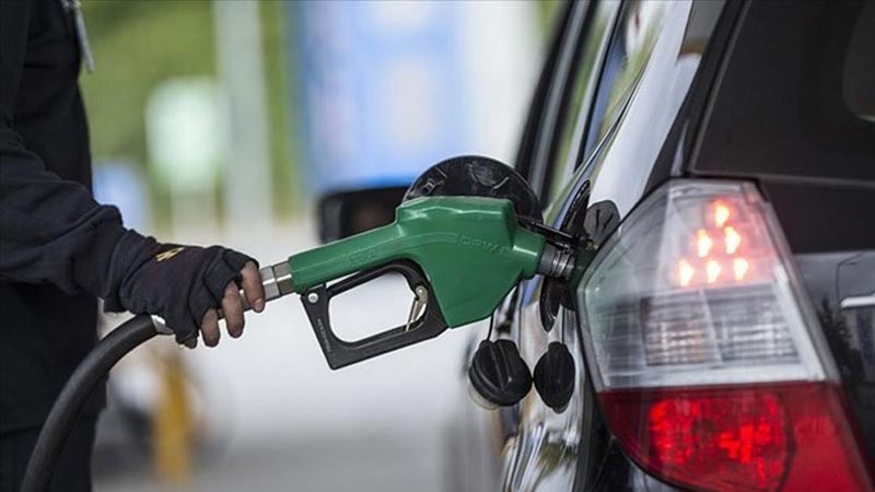 Benzine bir indirim daha