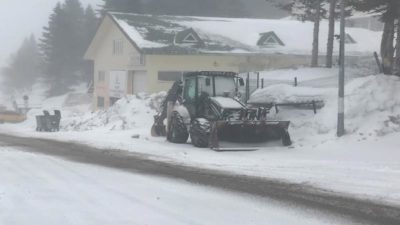 Uludağ’da tatilci yok, kar var