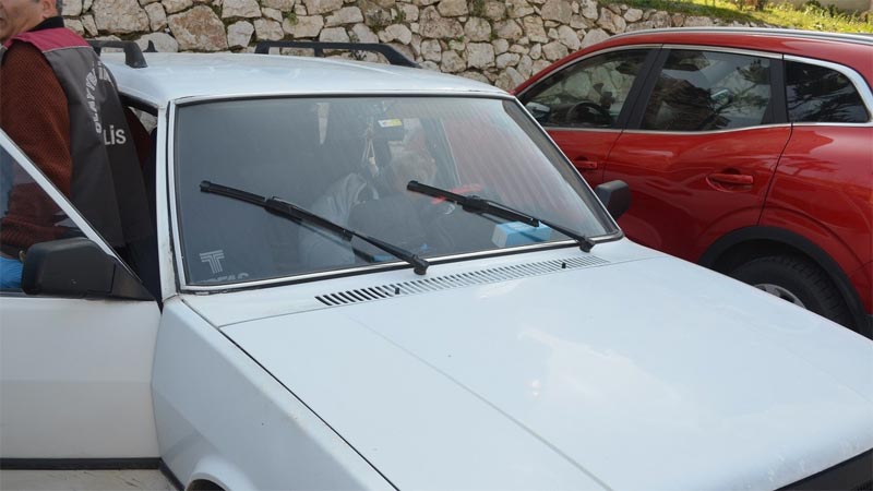 Bursa’da kayıp olarak aranan adam arabasında ölü bulundu Bursa’da kayıp olarak aranan adam arabasında ölü bulundu