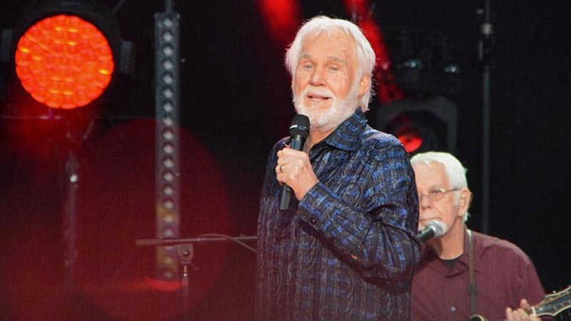 Müzik dünyasının usta ismi hayatını kaybetti Müzik dünyasının usta ismi hayatını kaybetti