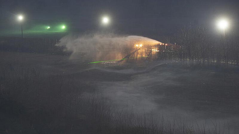 Alçak taktik! Kör etmek için…