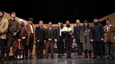 Beyçelik Gestamp Tiyatro Topluluğu ikinci oyunları ‘Buzlar Çözülmeden’ ile büyük ilgi topladı