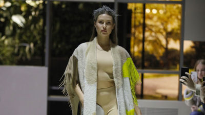 Milano’da podyuma çıktı