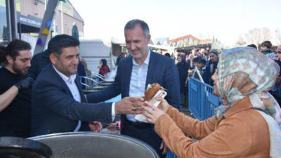 Bursa’da 2 ton hamsi dağıtıldı