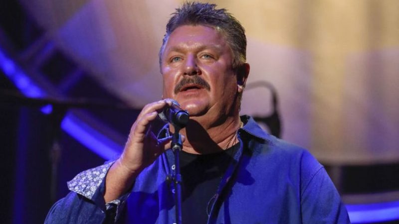 Country müziğin efsane ismi Joe Diffie koronavirüsten yaşamını kaybetti. Grammy