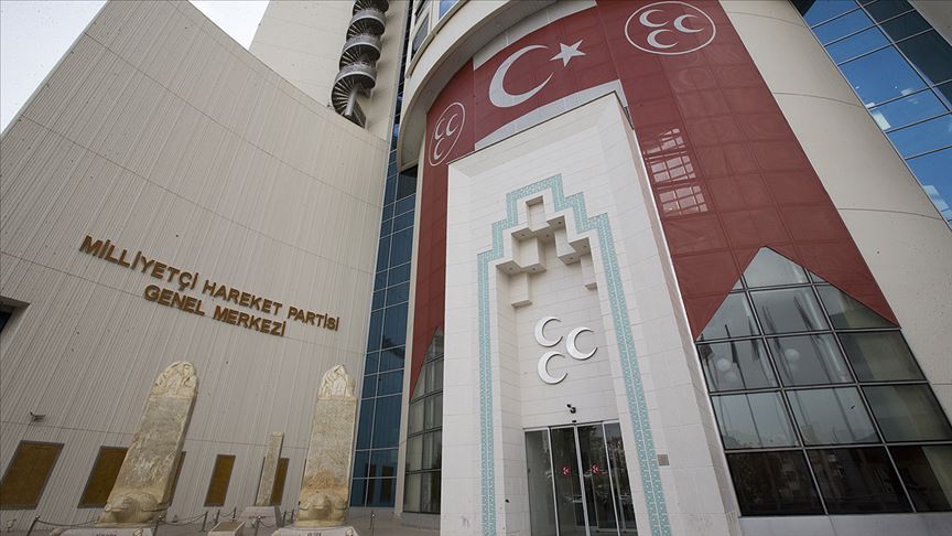 Bildiride imzası olan isme MHP’den ihraç talebi Bildiride imzası olan isme MHP’den ihraç talebi