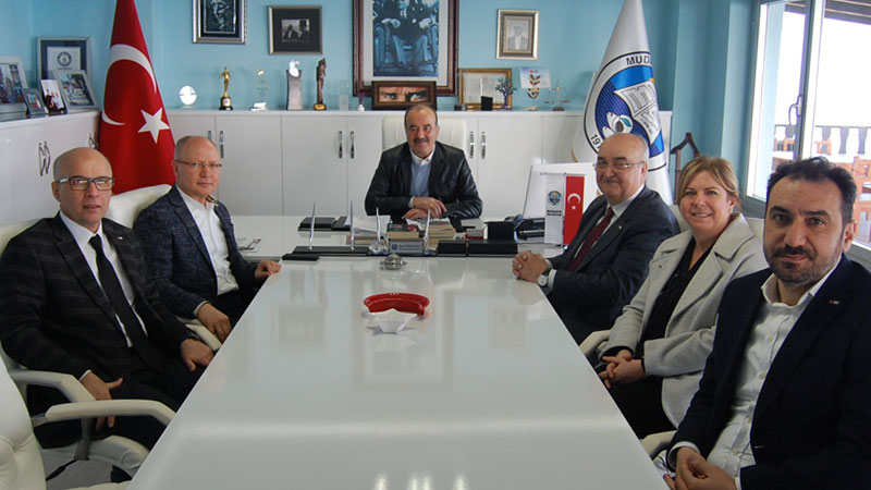 Gençlik Kampı için destek istedi Gençlik Kampı için destek istedi