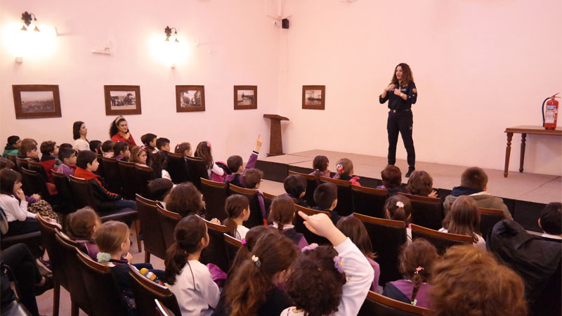 Mudanyalı öğrencilere itfaiyeden yangın eğitimi