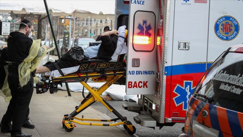 ABD'de koronavirüs salgınının merkezi haline gelen New York'ta önlükleri tükenen