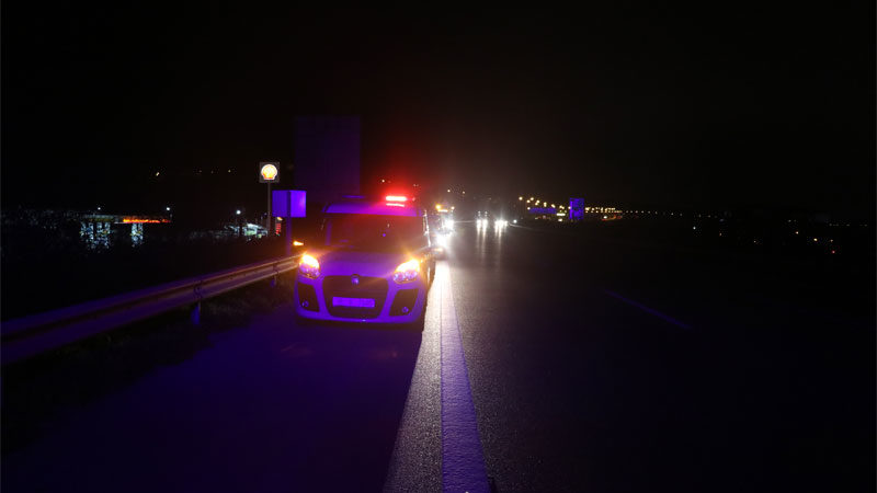 Bursa’da otobanda korkunç olay Bursa'nın Osmangazi ilçesinde, yolun karşısına geçmeye çalışan yaya, otomobilin çarpması