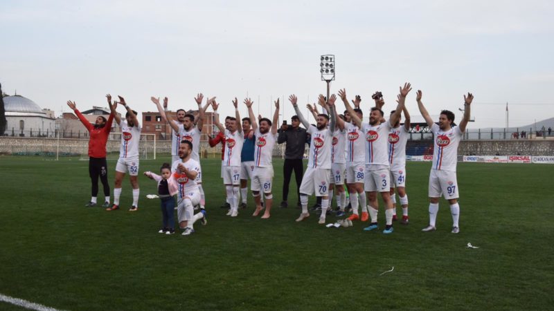 Mustafakemalpaşaspor Belediye, bu hafta kendi evinde konuk ettiği rakibini mağlup