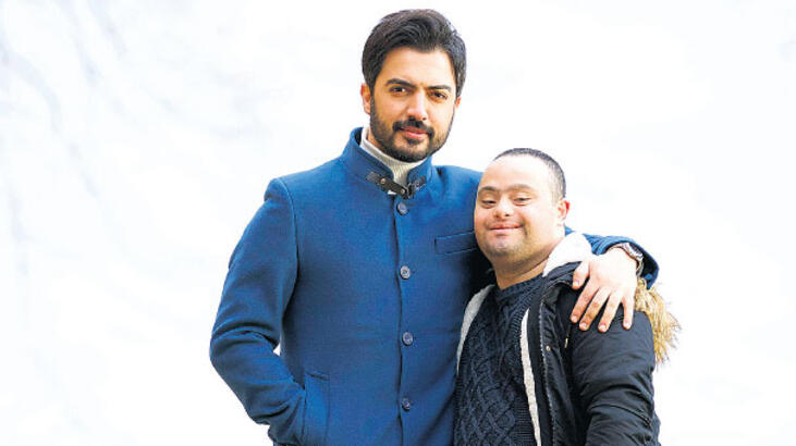 Down sendromlu gençle klip çekti