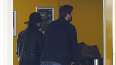 Ünlü isim ve sevgilisi karantinadan kaçtı