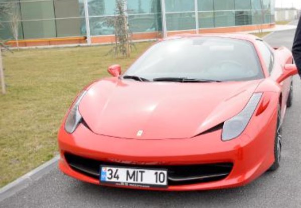 Ligde kalırsa bu arabayı bağışlayacak… Ligde kalırsa bu arabayı bağışlayacak…