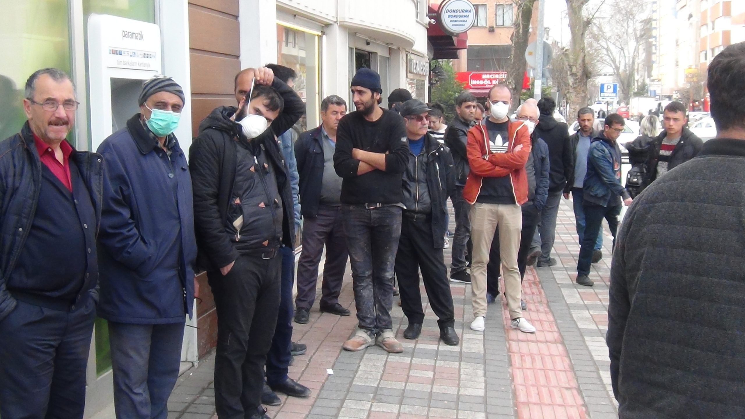 İnegöl’de kuyruk oluştu…