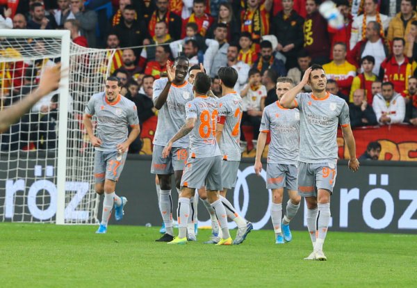 Başakşehir’e ceza geldi… Başakşehir’e ceza geldi…