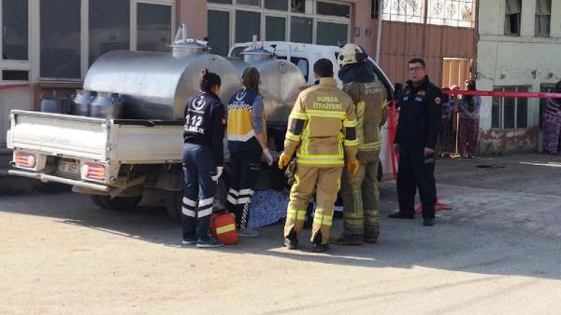 Bursa’da feci son! Kamyonetin altında can verdi…