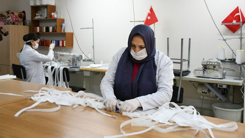 İnegöl Belediyesi’nden maske seferberliğine dev destek