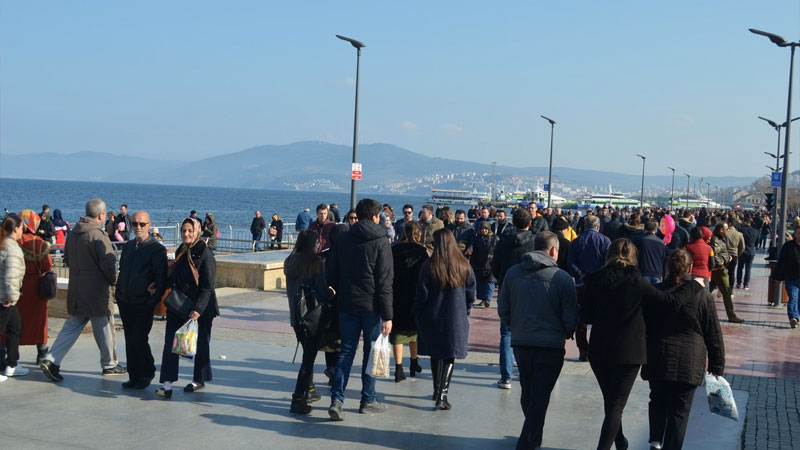 Bursalılar güzel havanın tadını çıkardı! Bursalılar güzel havanın tadını çıkardı!