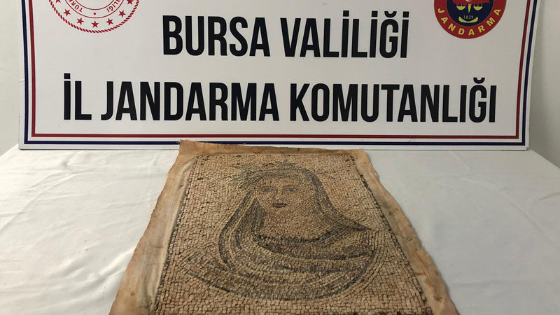 Bursa'da jandarma tarafından düzenlenen tarihi eser operasyonunda 5 şüpheli gözaltına