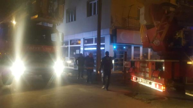Bursa’da mahalleyi ayağa kaldıran yangın! ‘Sosyal mesafe’ tanımadılar