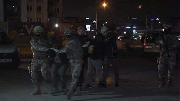 Bursa’da DEAŞ’a darbe; Üst düzey yönetici ve oğlu…