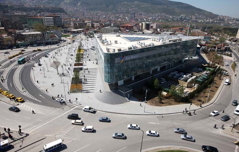 Bursa’da 2 AVM kapattı, 5 AVM de, süresini kısalttı