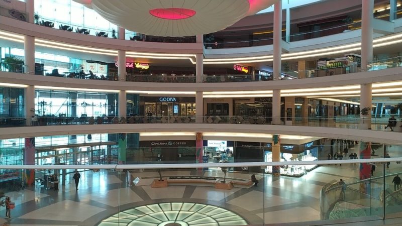 Koronavirüs salgını nedeniyle kapanan AVM'ler açılmak için gün sayıyor. Alışveriş