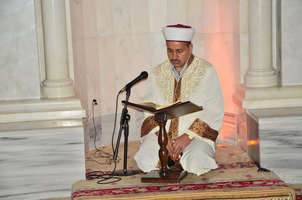 Camide cemaat olmayınca böyle vedalaştı Camide cemaat olmayınca böyle vedalaştı