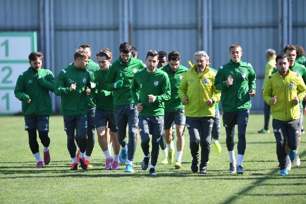 Bursasporlu oyuncudan özeleştiri; istediğimiz futbolu…